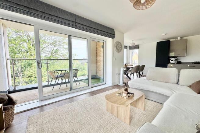 Scarf Drive, Locking Parklands, Weston super Mare - Beautiful First Floor Flat photo 4