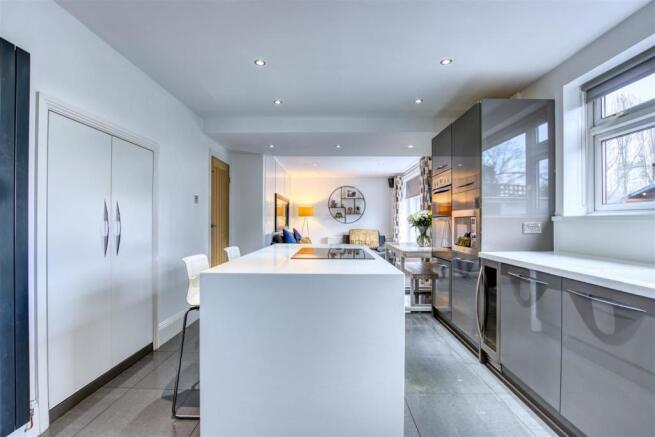 Kitchen/Dining Area