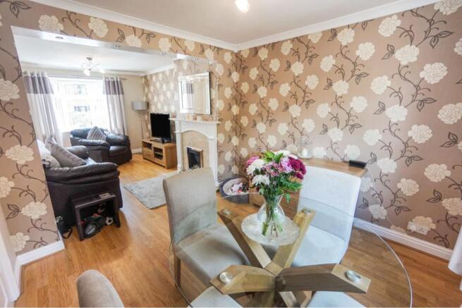 Lounge/Dining Room