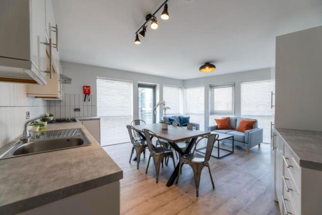 1FSF8 - Living Area
