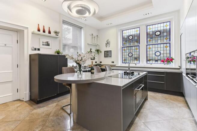 9 bed Character Property for sale Image 11