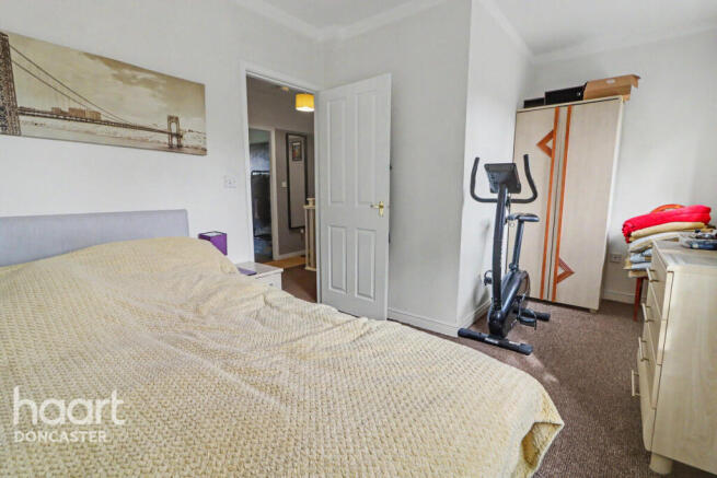 3 bed Terraced for sale Image 10