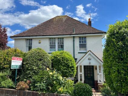 Goring Road, Steyning, West Sussex, BN44 3GF