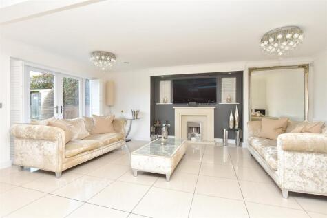 Hustlings Drive, Eastchurch, Sheerness, Kent