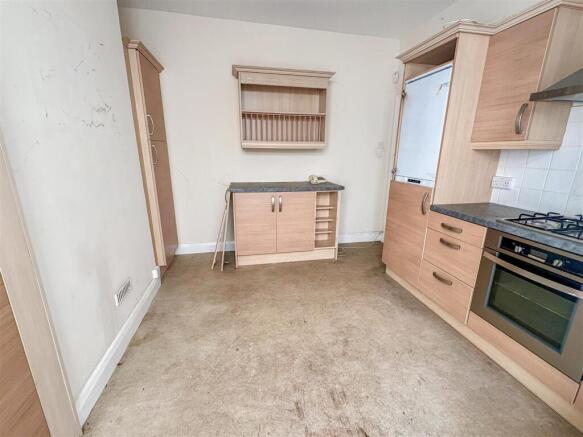 Priory Avenue, Southend-On-Sea photo 4