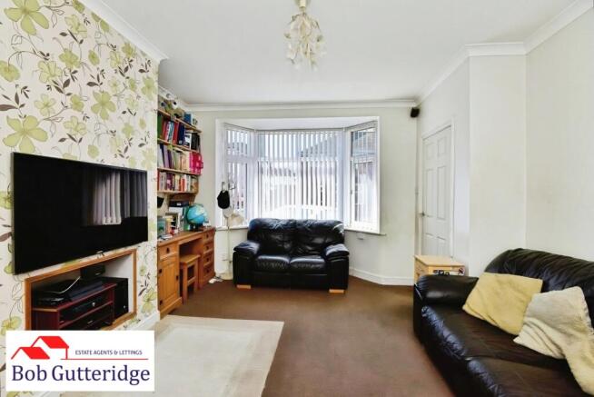BAY FRONTED LOUNGE
