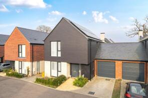4, Buckthorn Grove, Cranleigh GU6 8WN