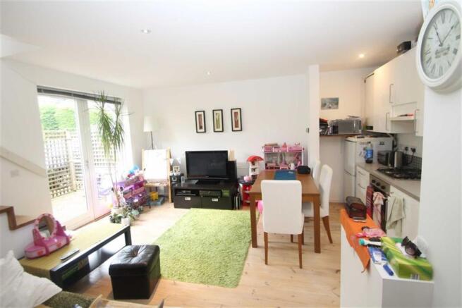 OPEN PLAN LIVING ARE
