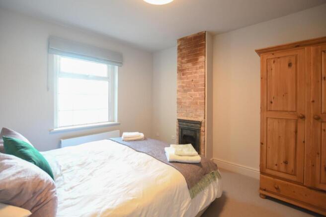 3 Bedroom End of Terrace Home