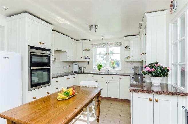 8267636-interior01.jpg