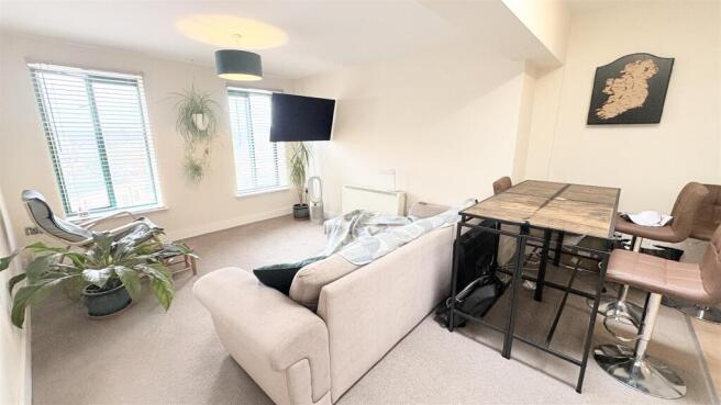 L-Shaped Open Plan Living/Kitchen