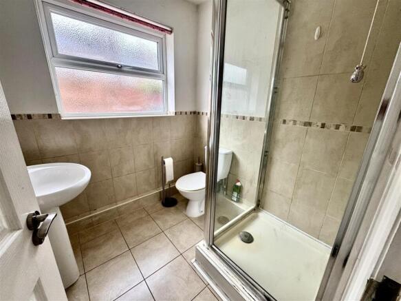 1 bed Apartment to rent Image 5