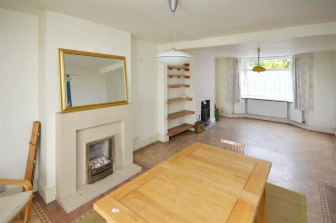 Sitting/Dining Room