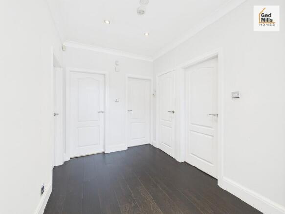 CAM04261G0-PR0085...