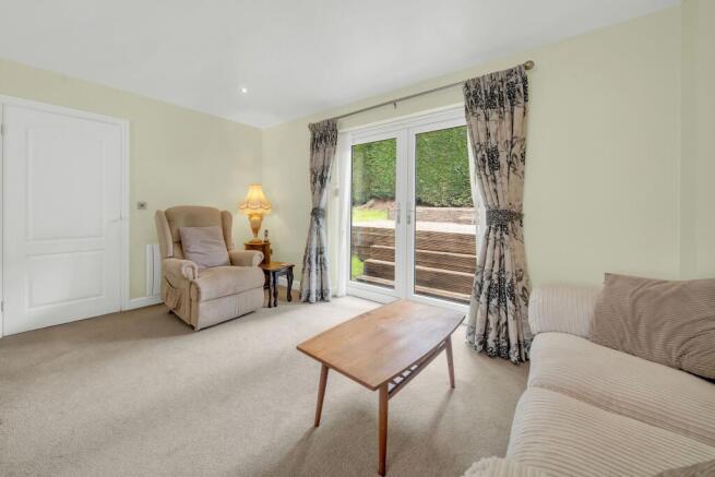 4 bed Detached for sale Image 8