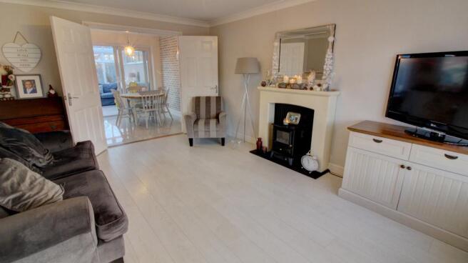 Lounge to Dining