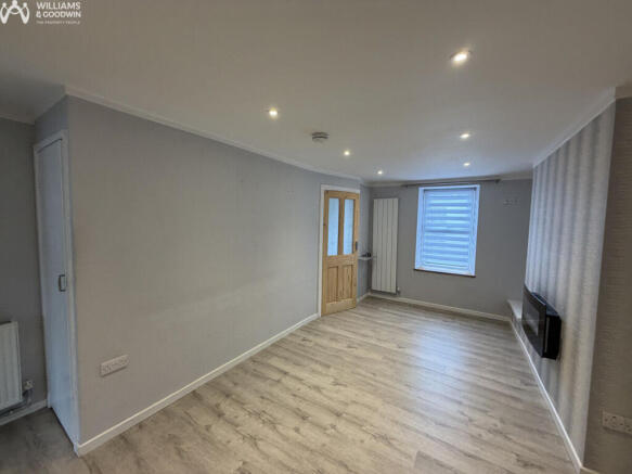 Maenafon, Llanfairpwll, Anglesey, LL61 photo 4