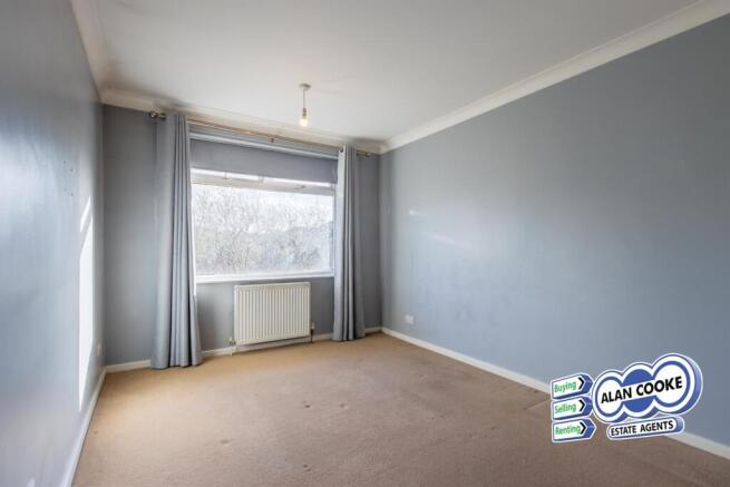 4 bed Semi-Detached for sale Image 7