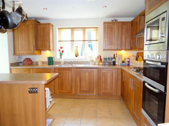 KitchenArea.JPG