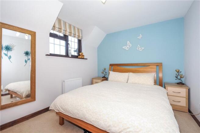 Bedroom Warfield