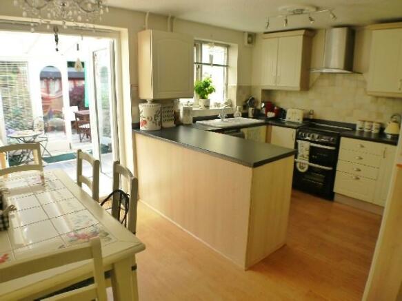 Kitchen/Dining Room