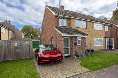 Westway, Copthorne, RH10