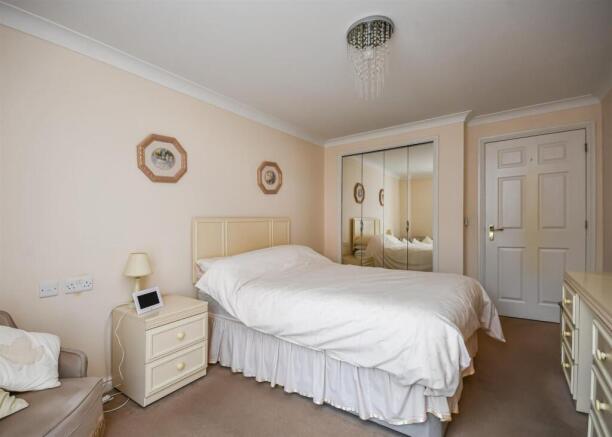 2 Wombrook Court.jpg