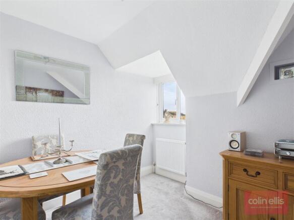2 bed Flat for sale Image 7