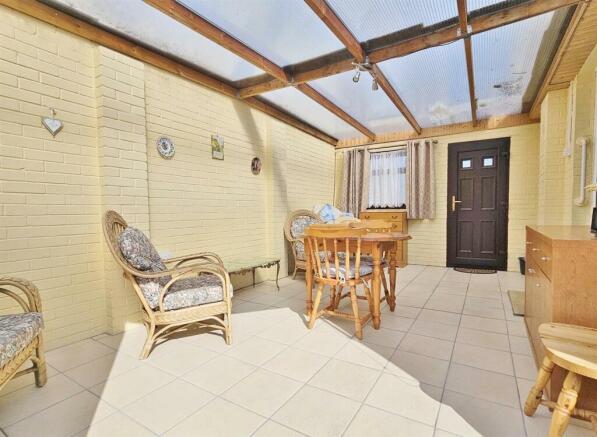 Conservatory/Dining Room