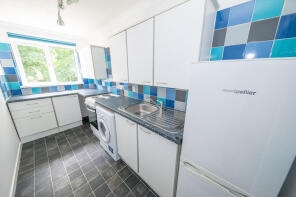 18, Nerissa Close, Waterlooville PO7 8LP