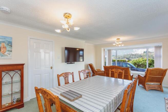 Dining/Breakfast Room