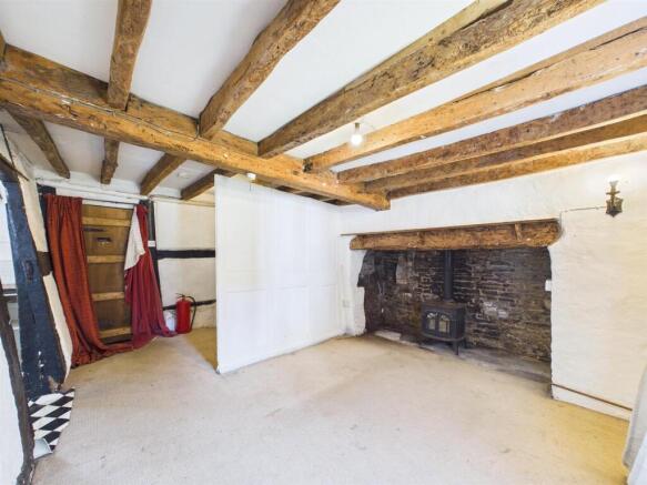 18 - Cottage in Bretforton, Evesham.jpg