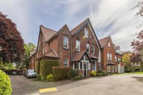 10, 189 Elizabeth Court, Old Dover Road, Canterbury CT1 3BZ