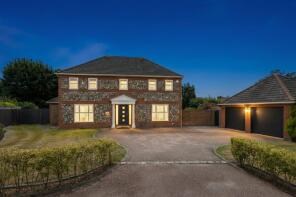 9, The Oaks, Rustington BN16 2UP
