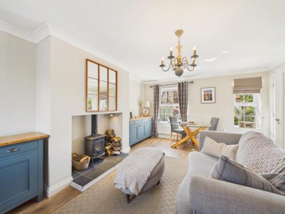 3 bed Detached for sale Image 2