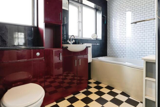 3 bed Semi-Detached for sale Image 11