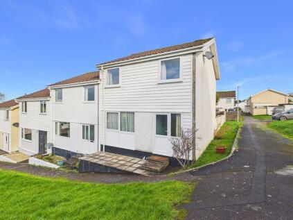Broad Walk, Helston, Ideal family home