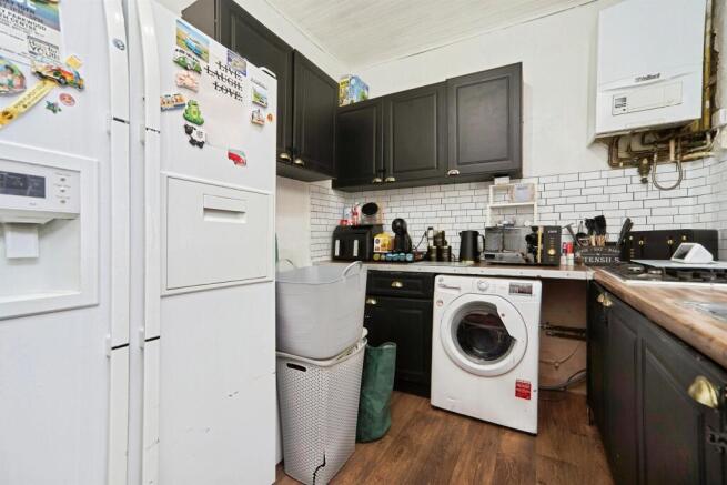 3 bed Terraced for sale Image 6