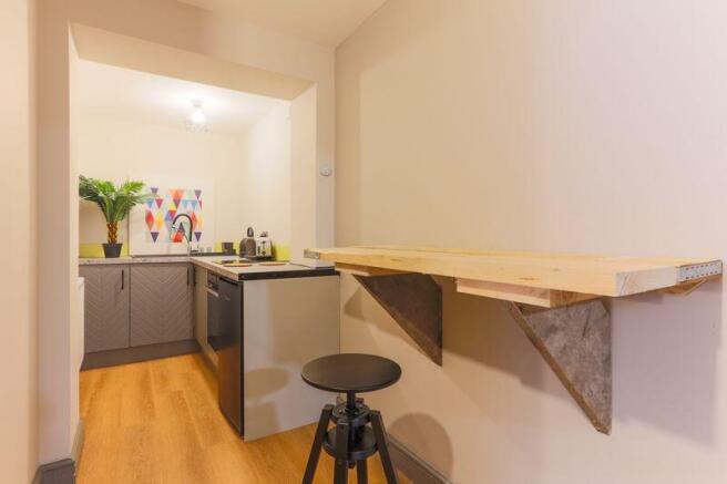 Studio to rent Image 10