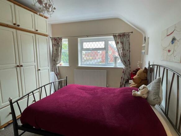 Bedroom.,..jpg