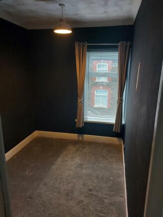 bedroom 3.jpg
