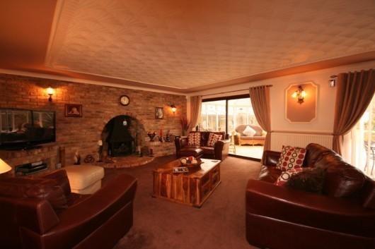 Lounge 1