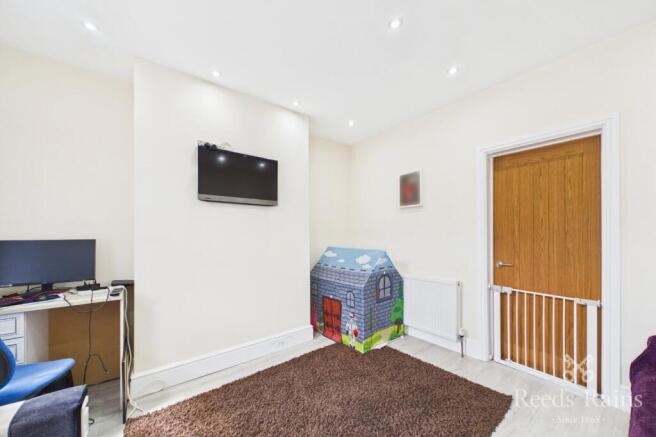 2 bed Semi-Detached for sale Image 4
