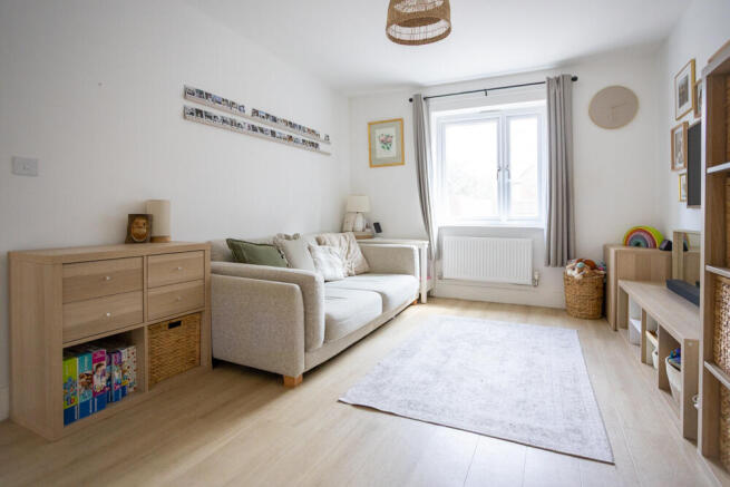 7-GLAZINGHOUSEDRIVE-2