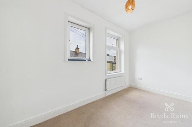 2 bed Terraced to rent Image 8