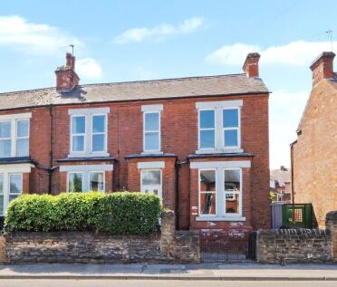 19 Station Road, Carlton, Nottingham, NG4 3AT