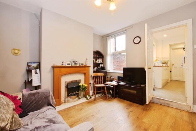 2 bed Terraced for sale Image 4