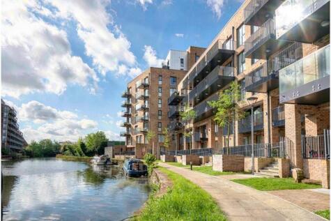 26 Bolinder Way, London, E3