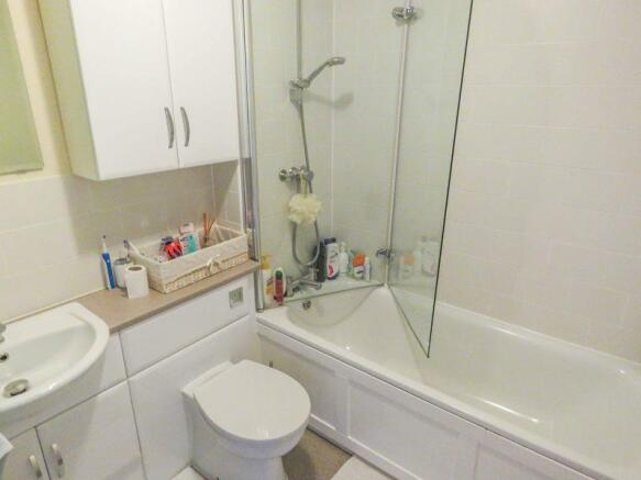 BATHROOM.JPG