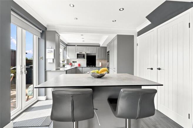 4 bed Detached for sale Image 6